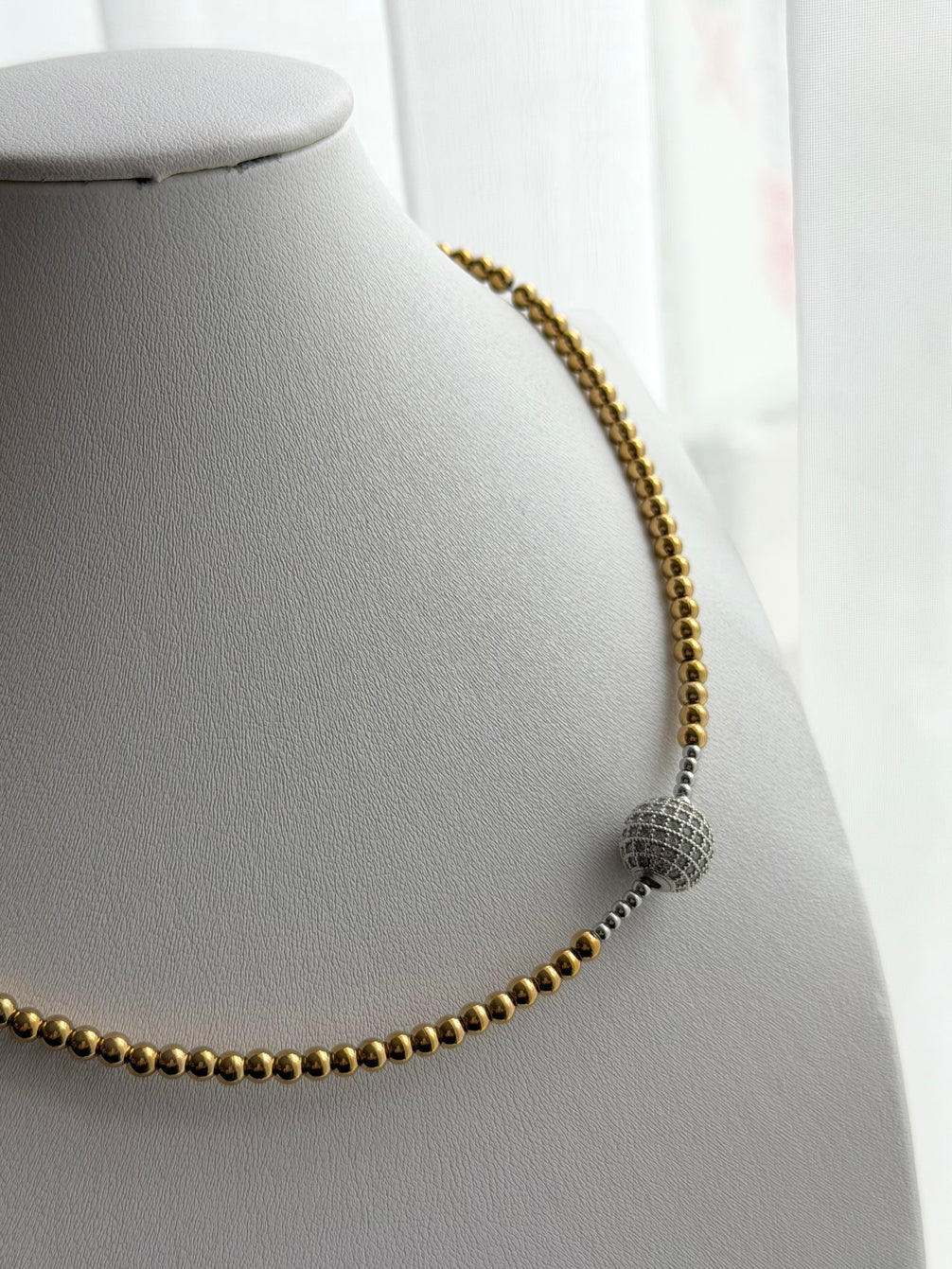 COLLAR BOLITA