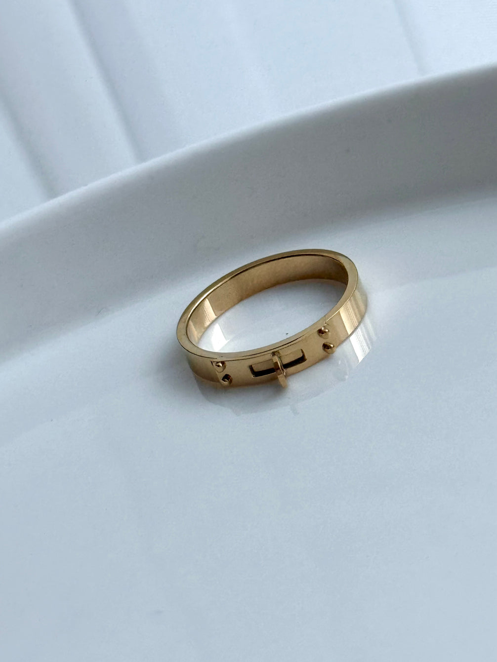 ANILLO H