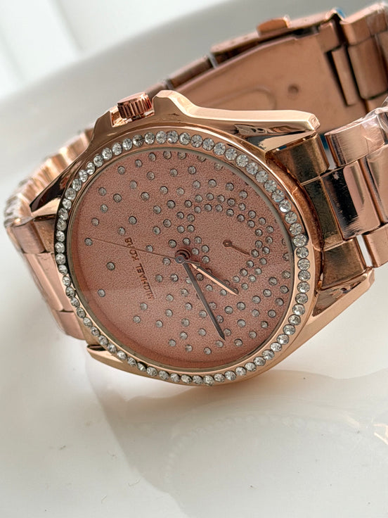 RELOJ CON CRISTAL