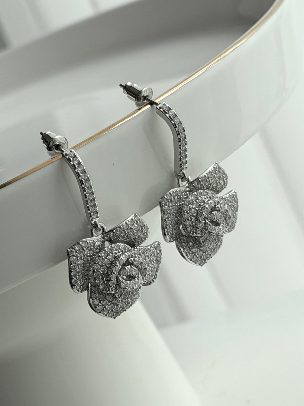 ARETES ROSA