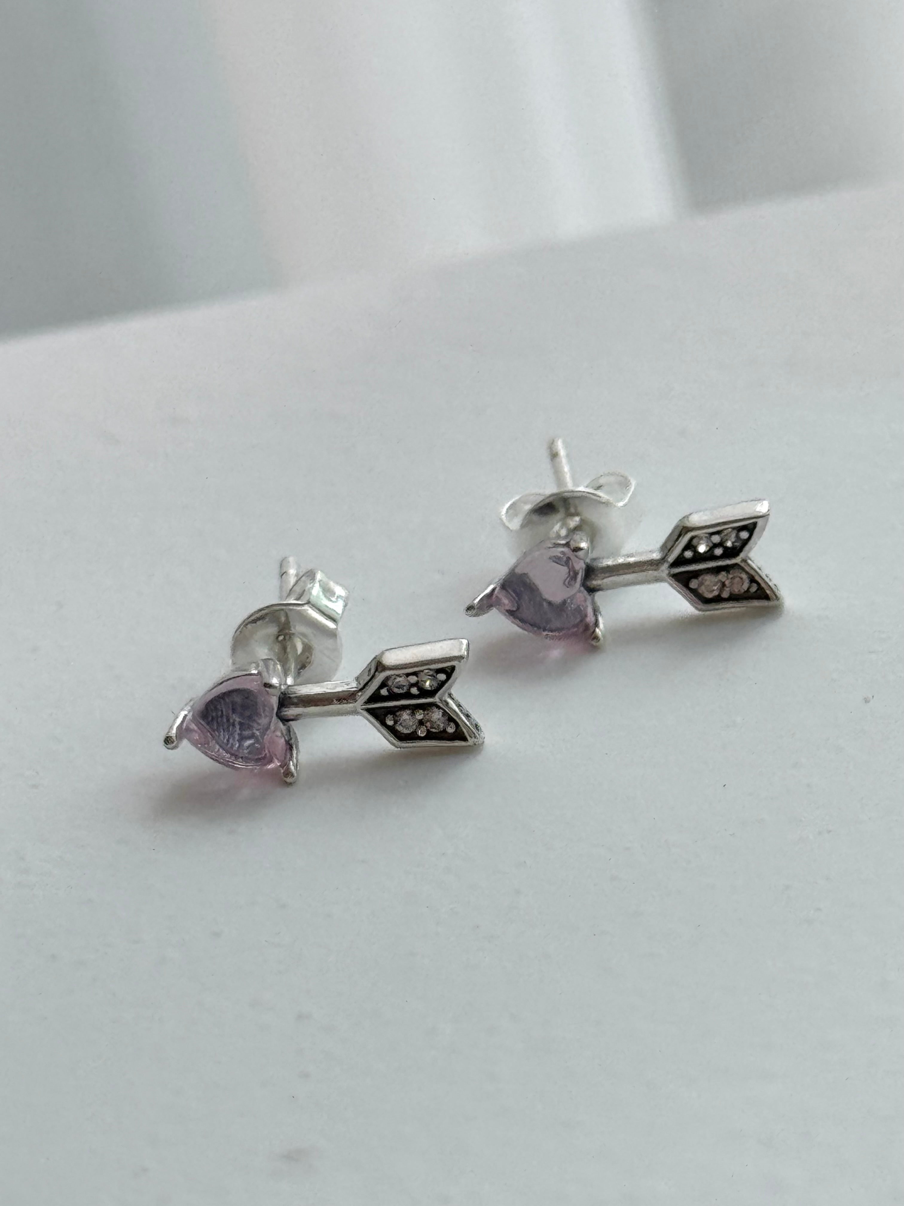 ARETE FLECHA CORAZON ROSA