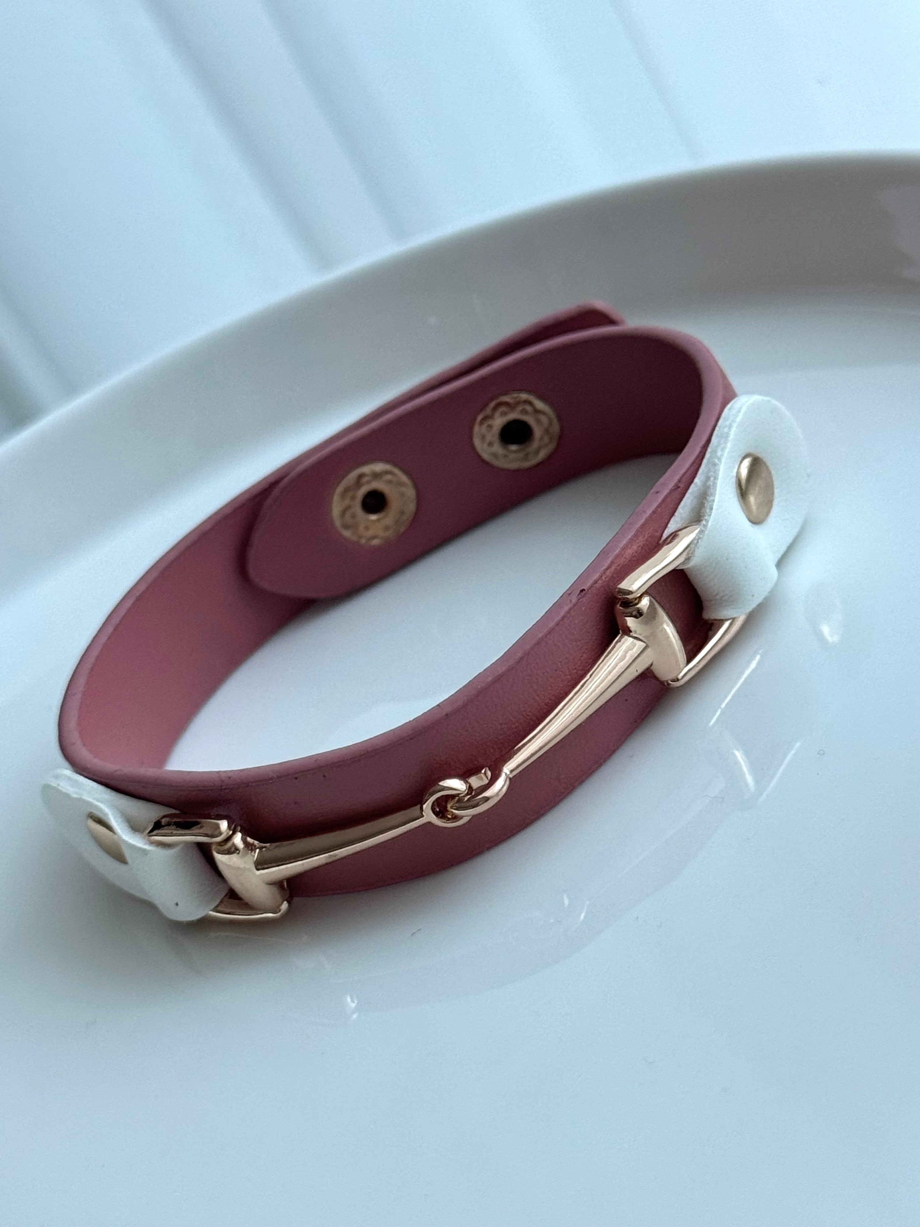 PULSERA CON HEBILLA