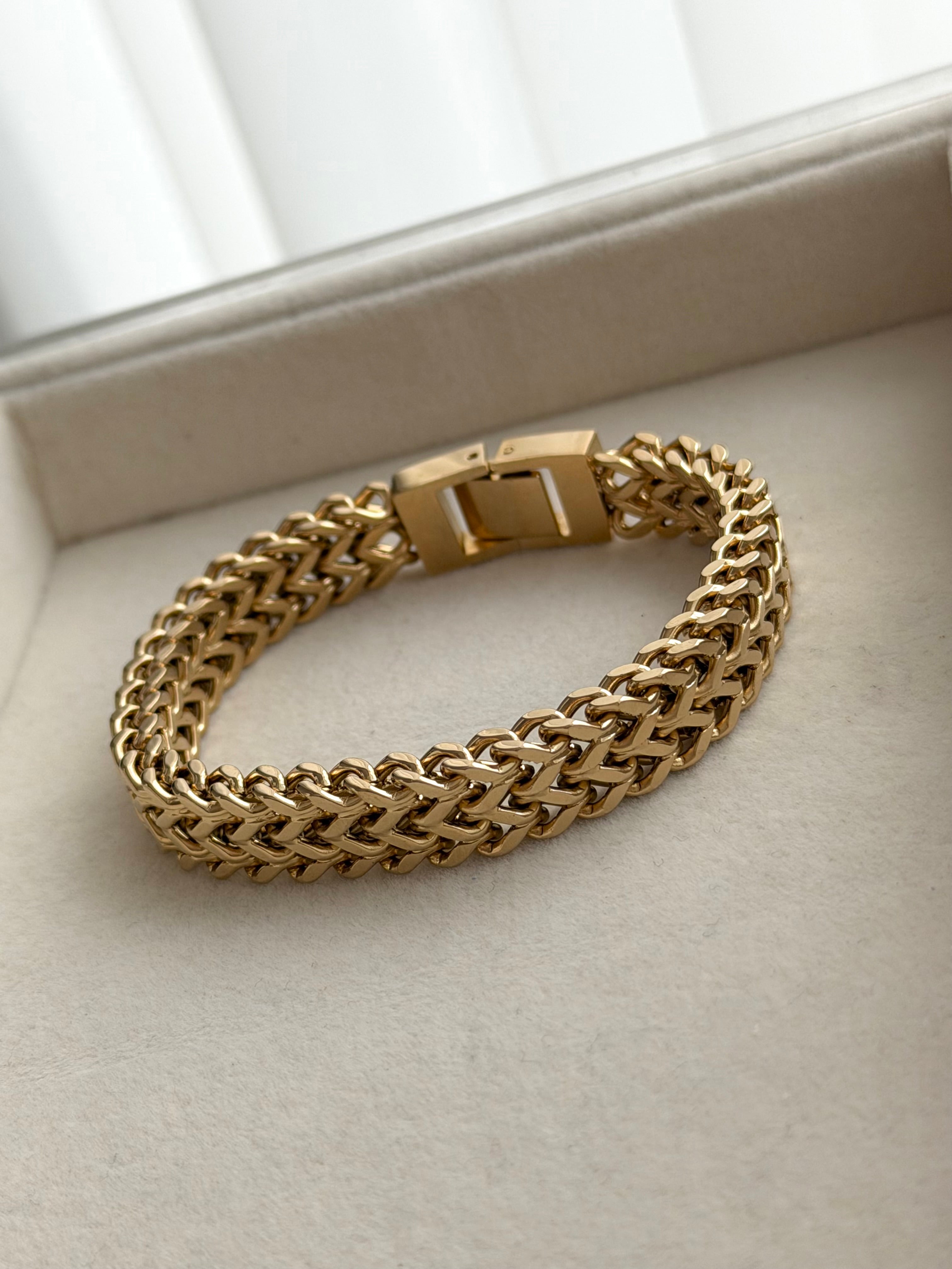 PULSERA GRUESA