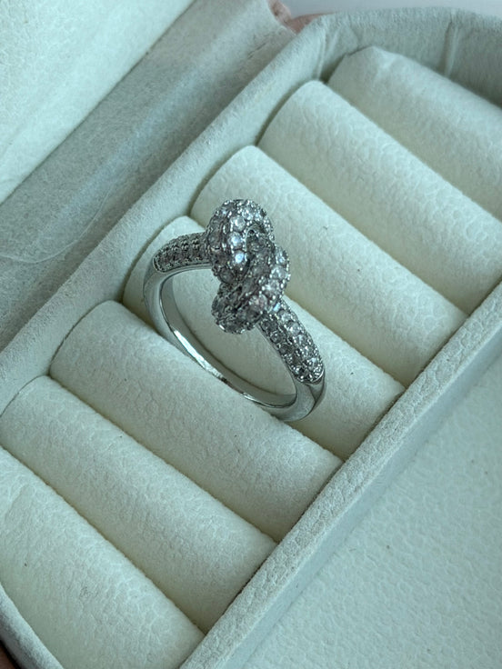 ANILLO NUDO