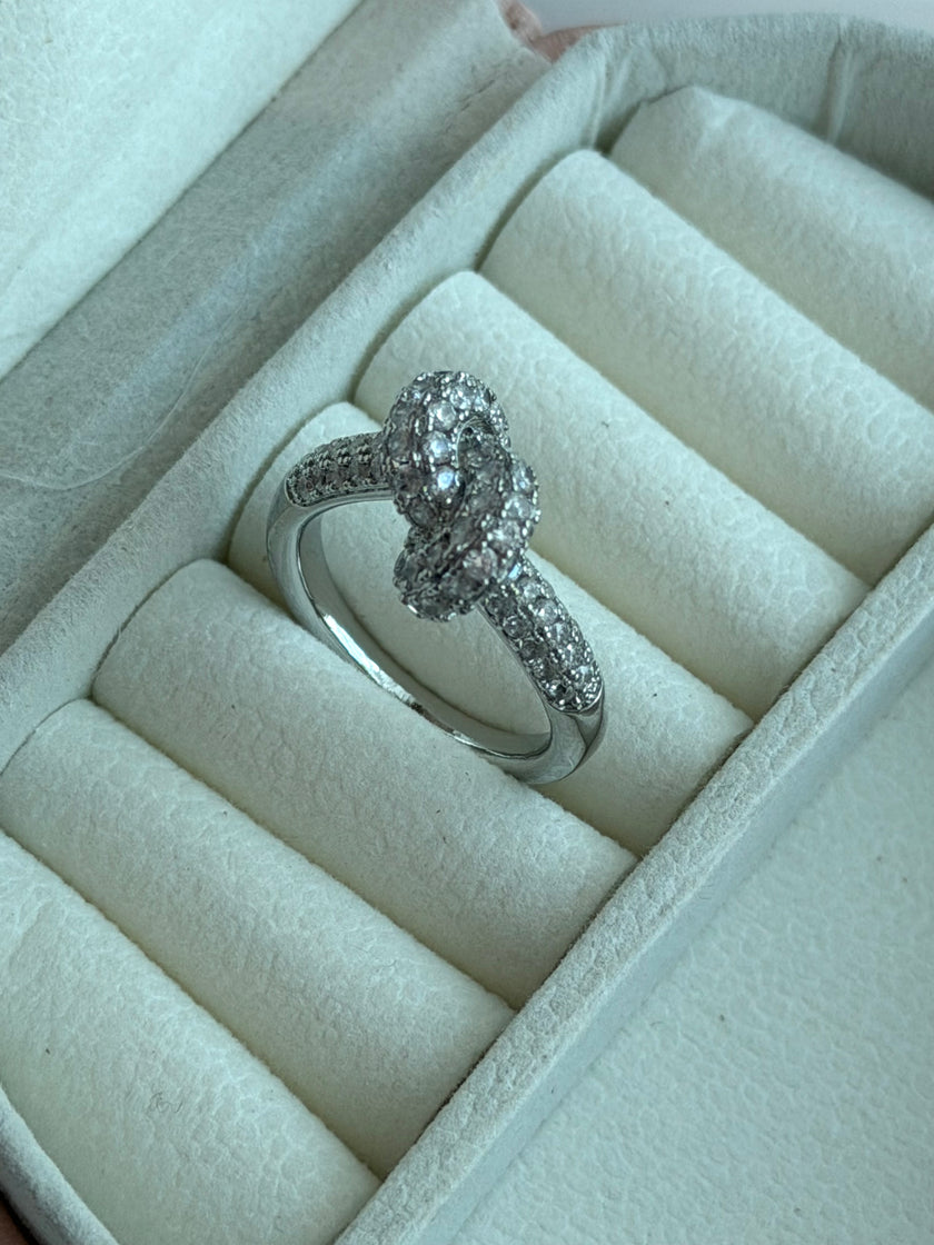 ANILLO NUDO