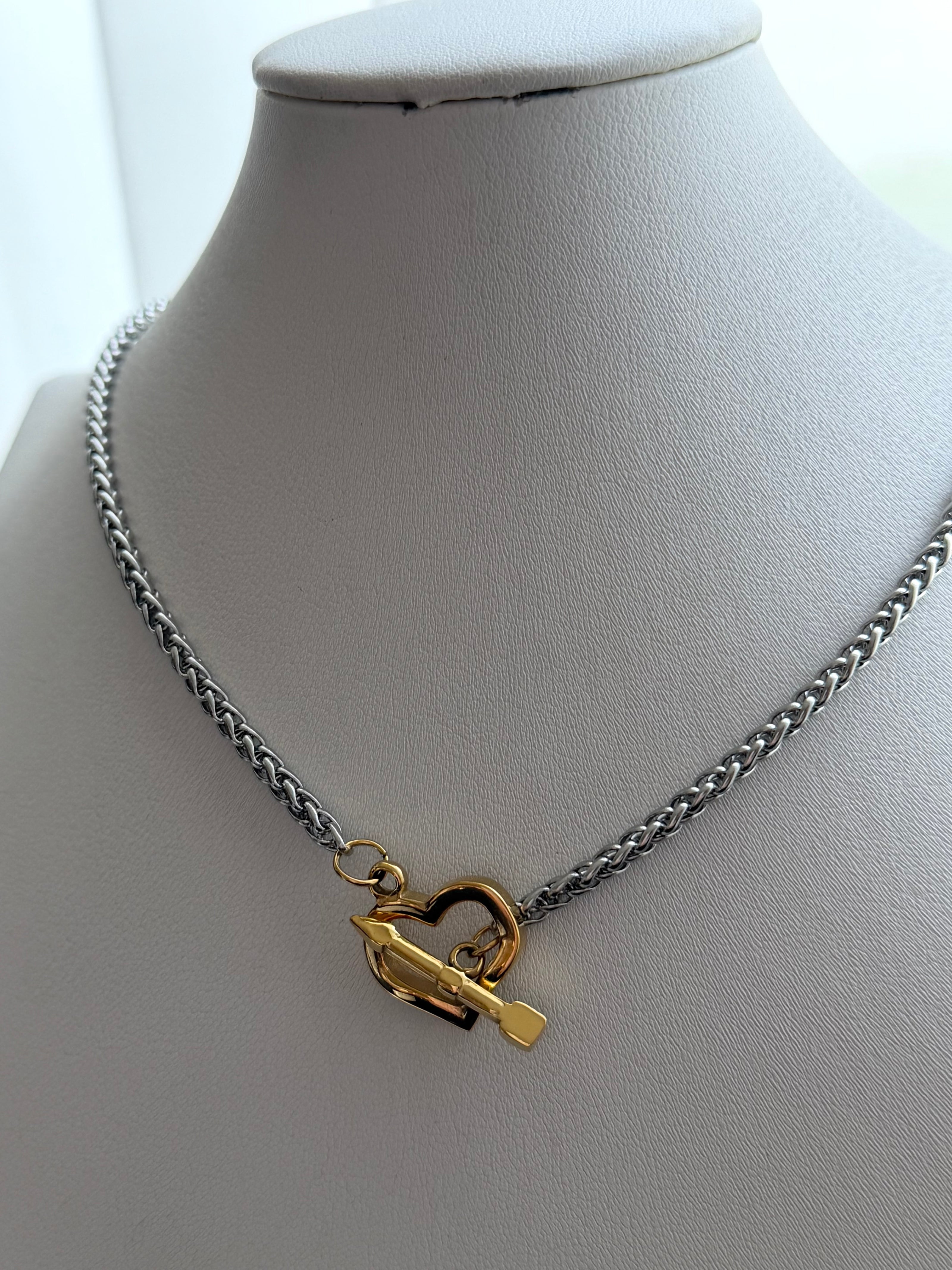 COLLAR BROCHE CORAZON