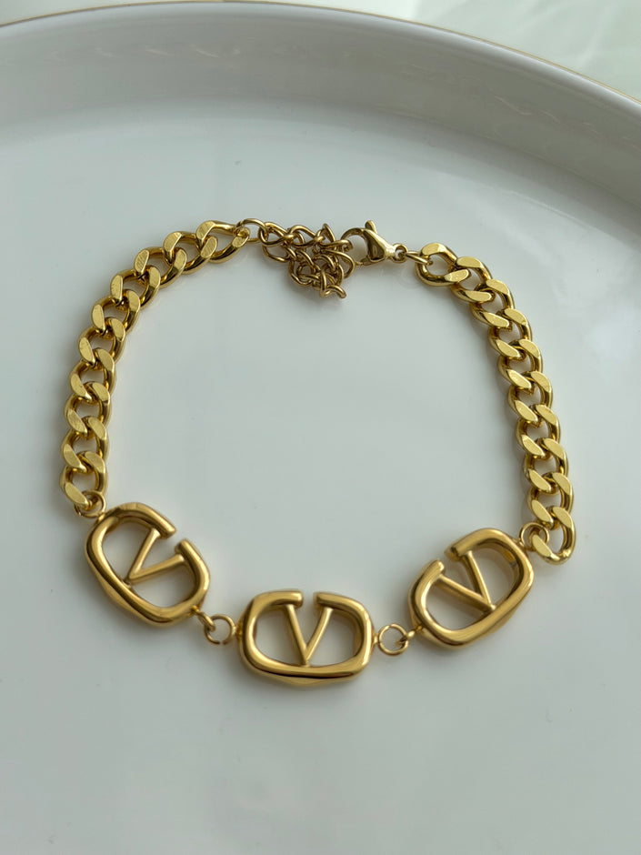 PULSERA V