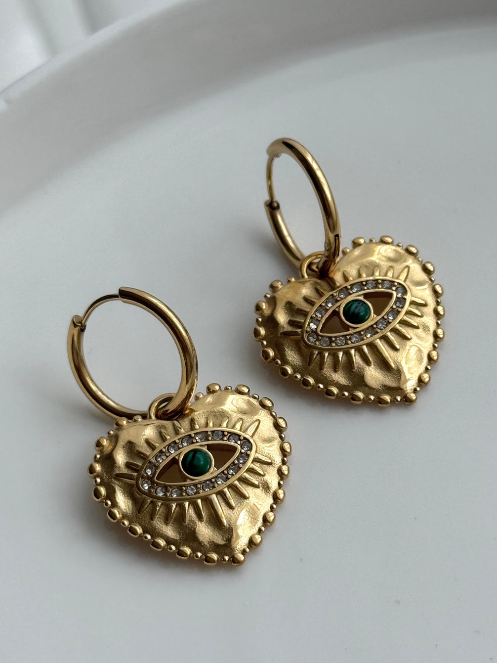 ARETE CORAZÓN OJO