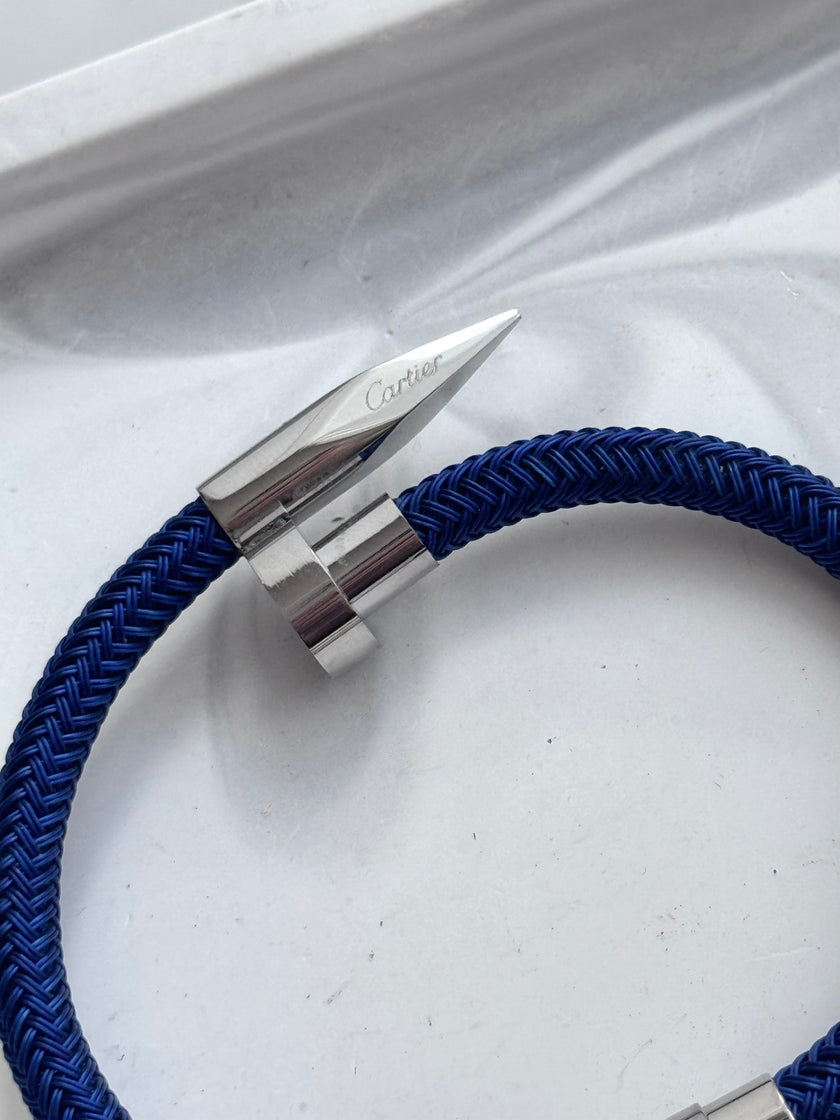 PULSERA CORREA AZUL CLAVO