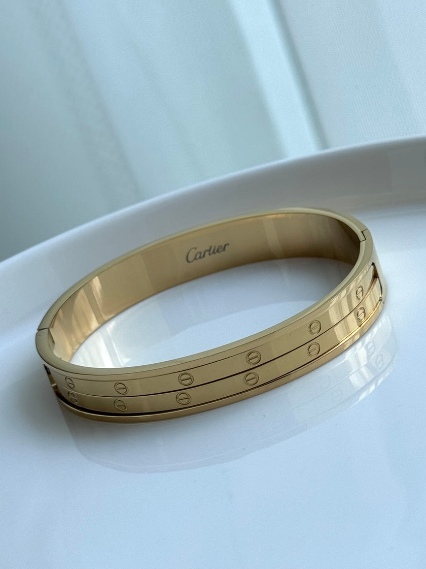 BRAZALETE GRUESO LOVE
