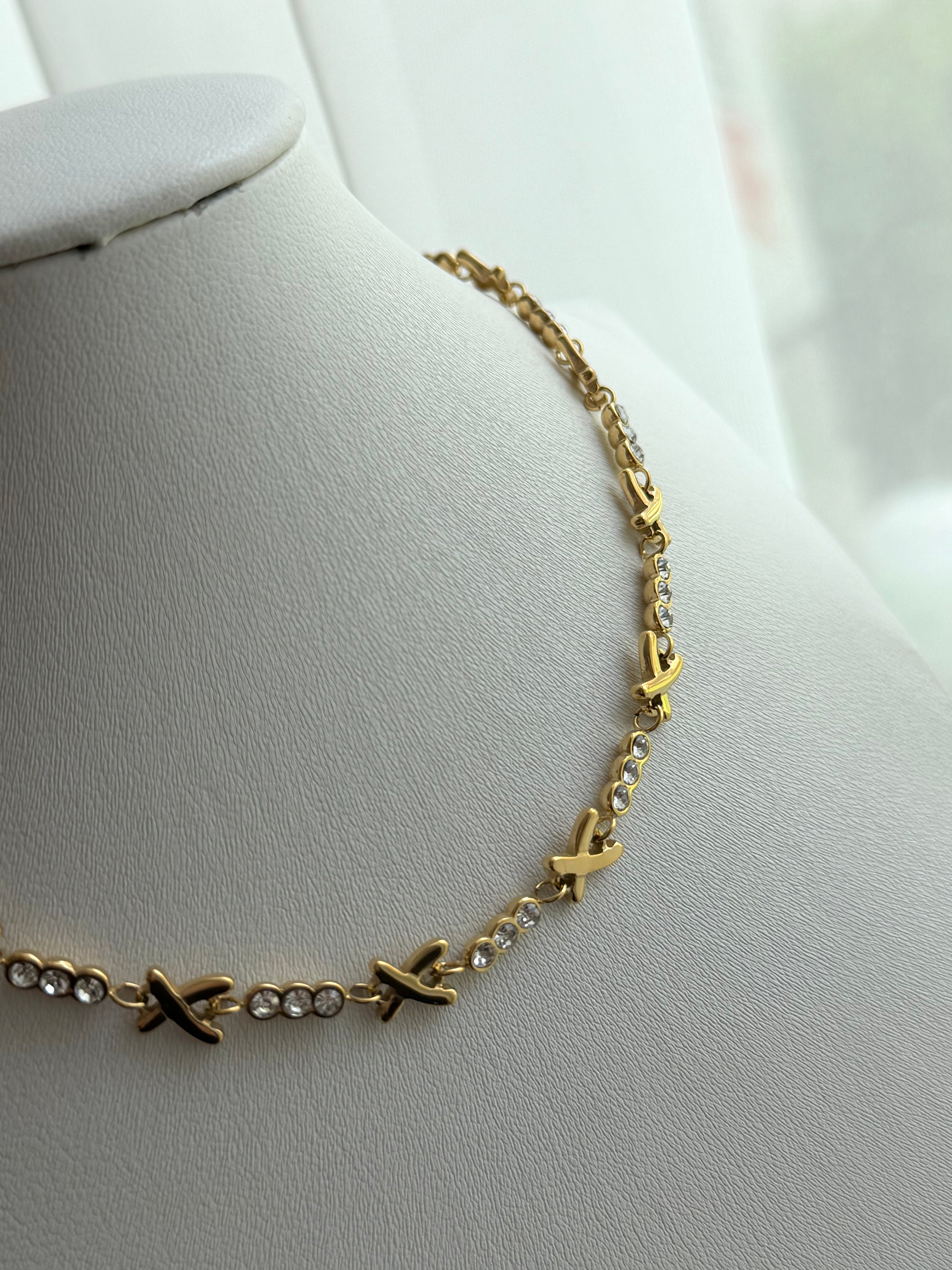 COLLAR X