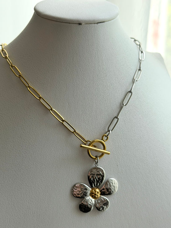 COLLAR DIJE FLOR