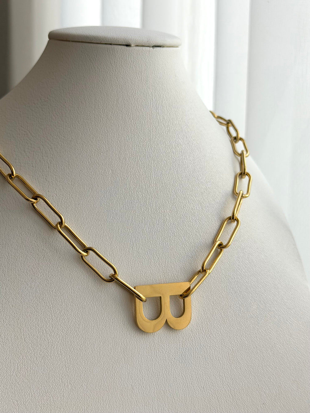 COLLAR B