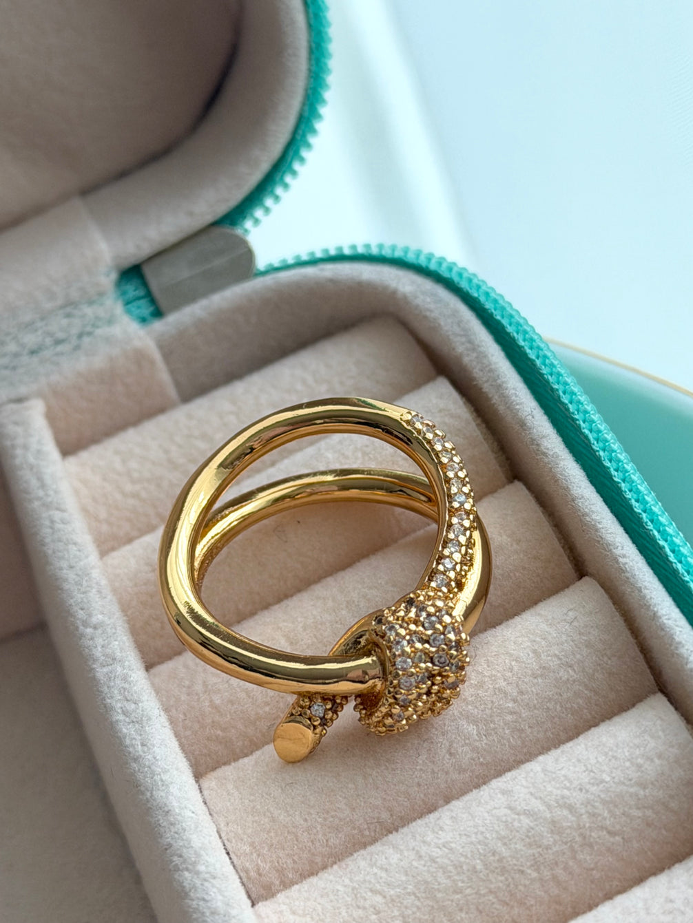 ANILLO NUDO