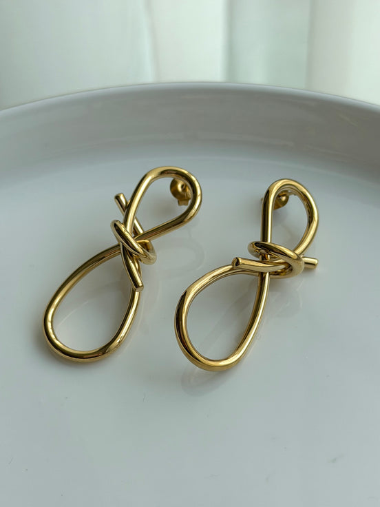 ARETE NUDO