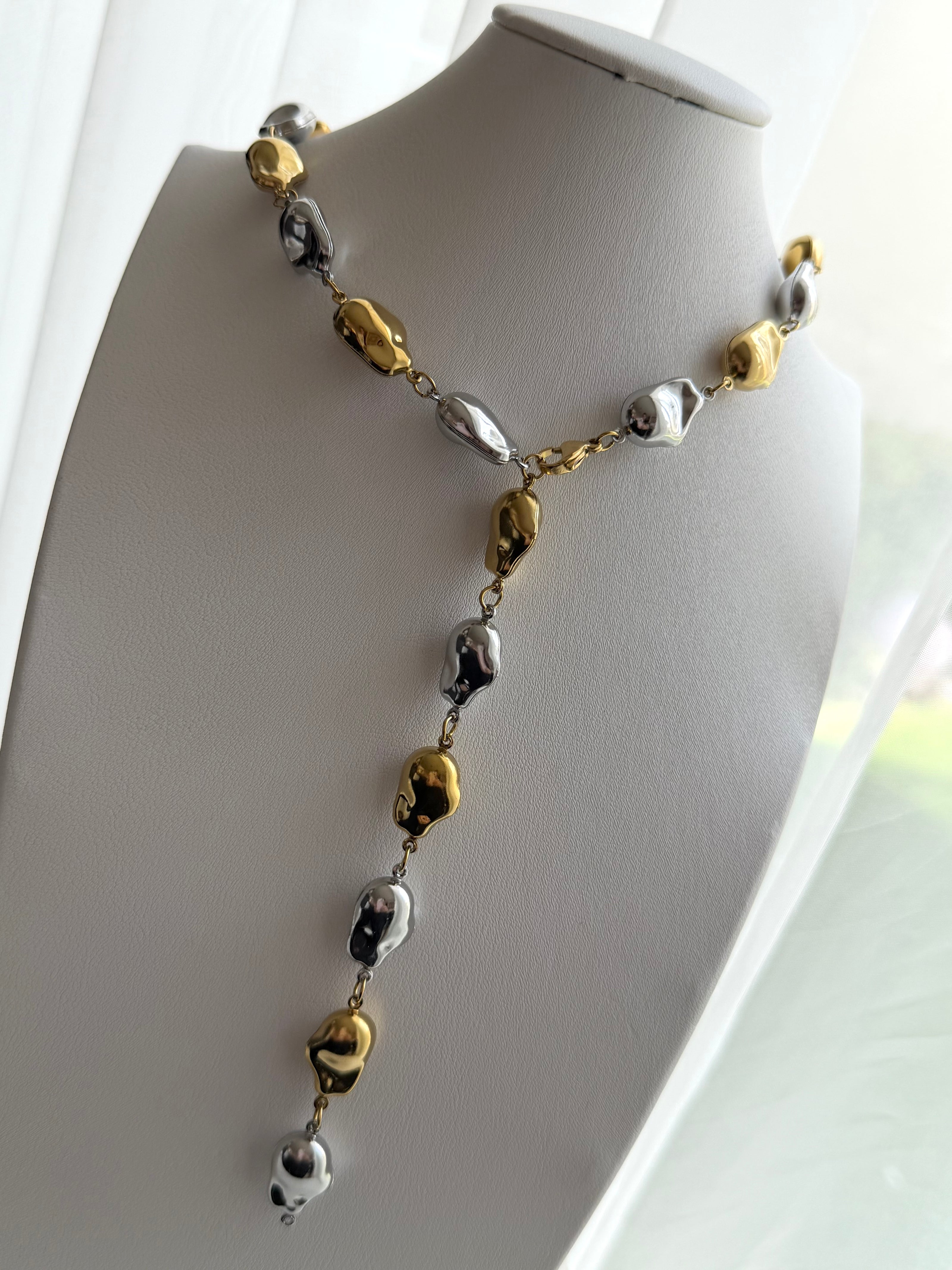 COLLAR CORBATERO