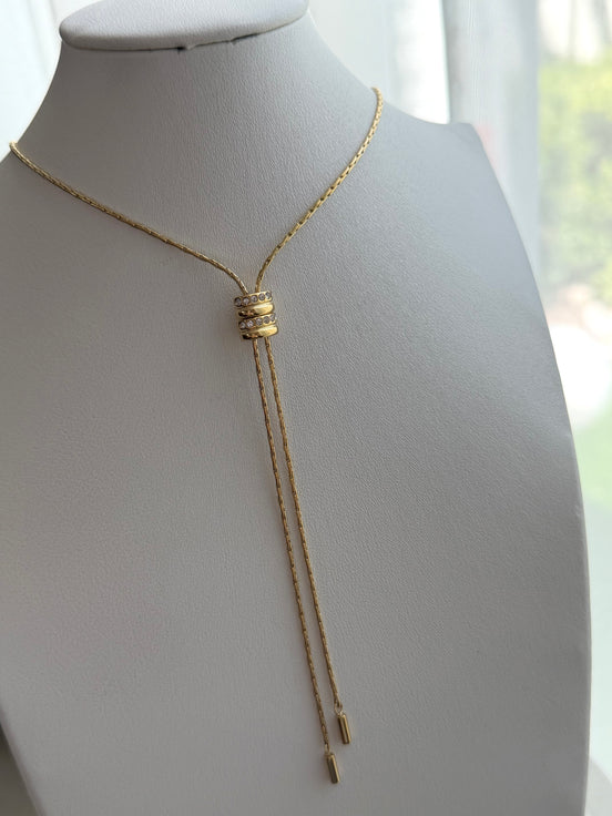 COLLAR CORBATERO DELGADO