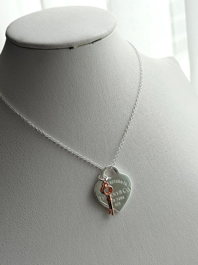 COLLAR CORAZON LLAVE