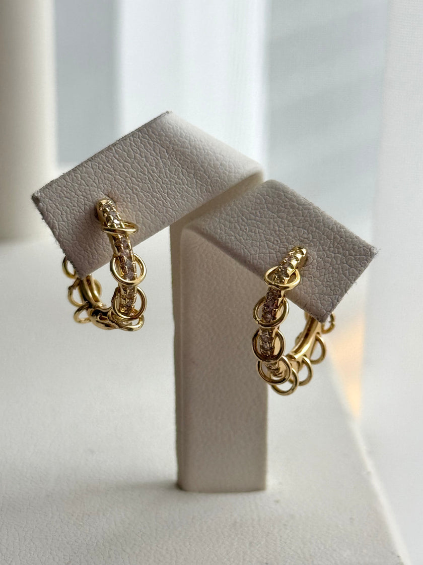 ARRACADA CON ZIRCONIA Y ARGOLLAS