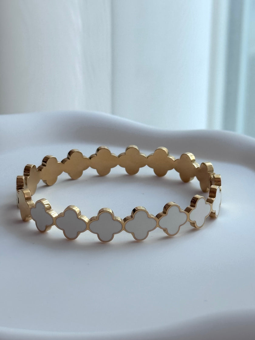 BRAZALETE TRÉBOL BLANCO