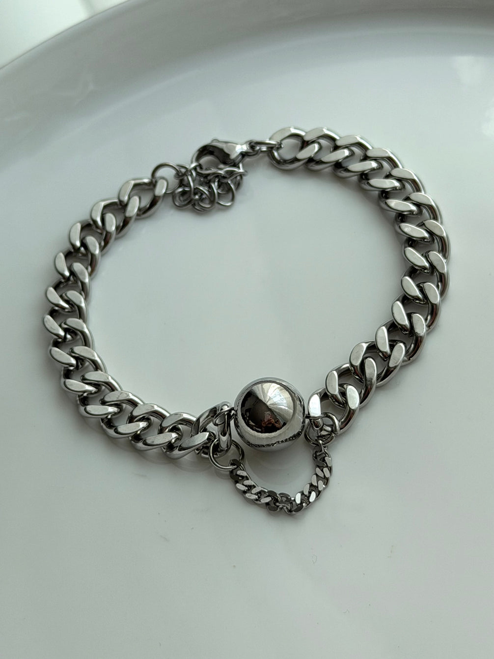 PULSERA CADENA Y BOLITA