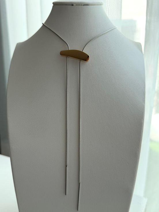 COLLAR CORBATERO
