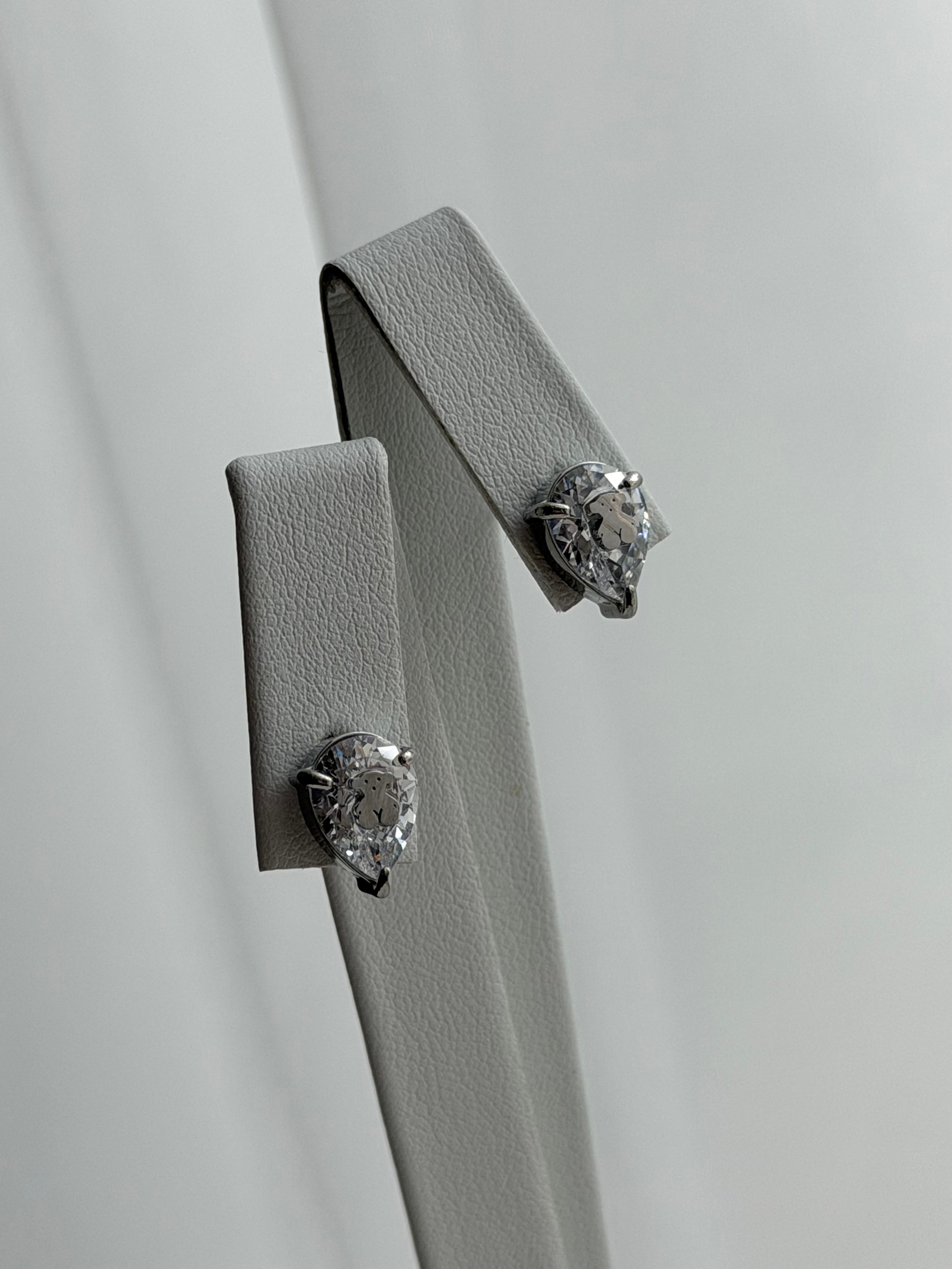 ARETES GOTA