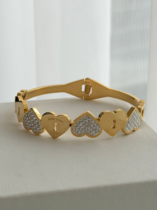 BRAZALETE CORAZONES