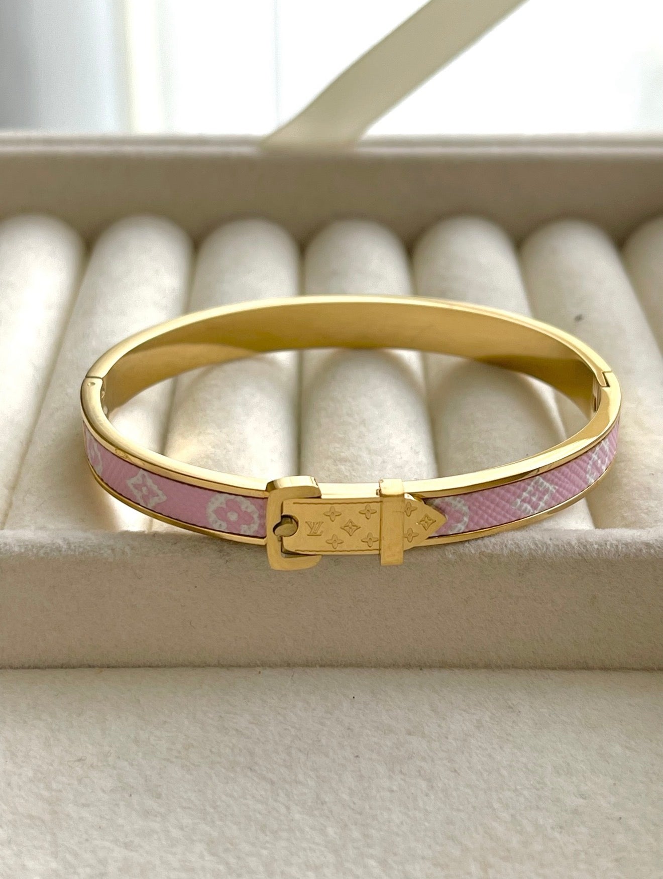 BRAZALETE LV ROSA