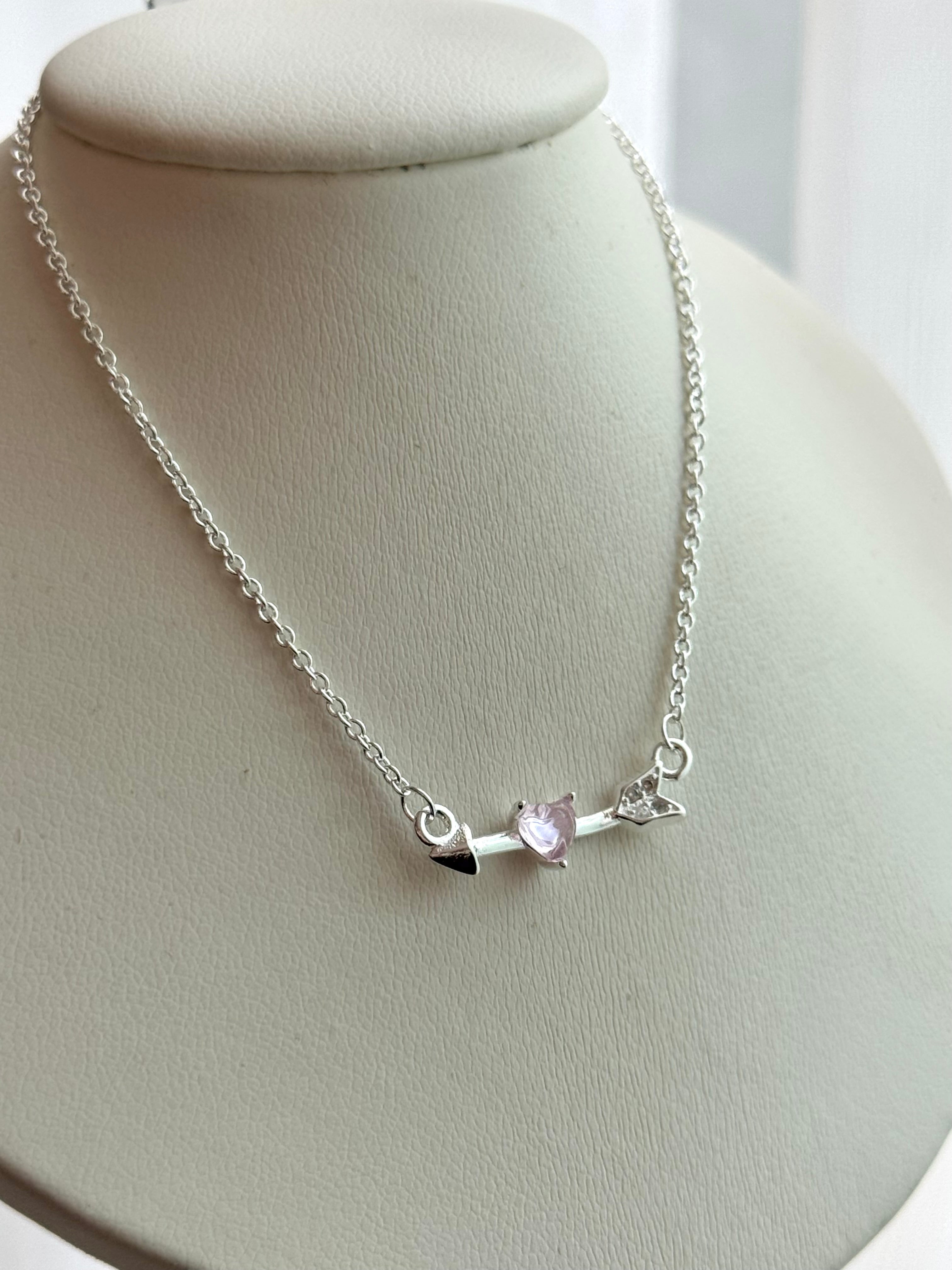 COLLAR FLECHA ROSA