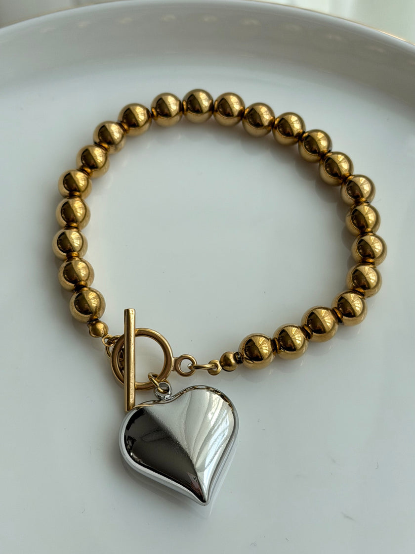PULSERA BOLITAS Y CORAZON