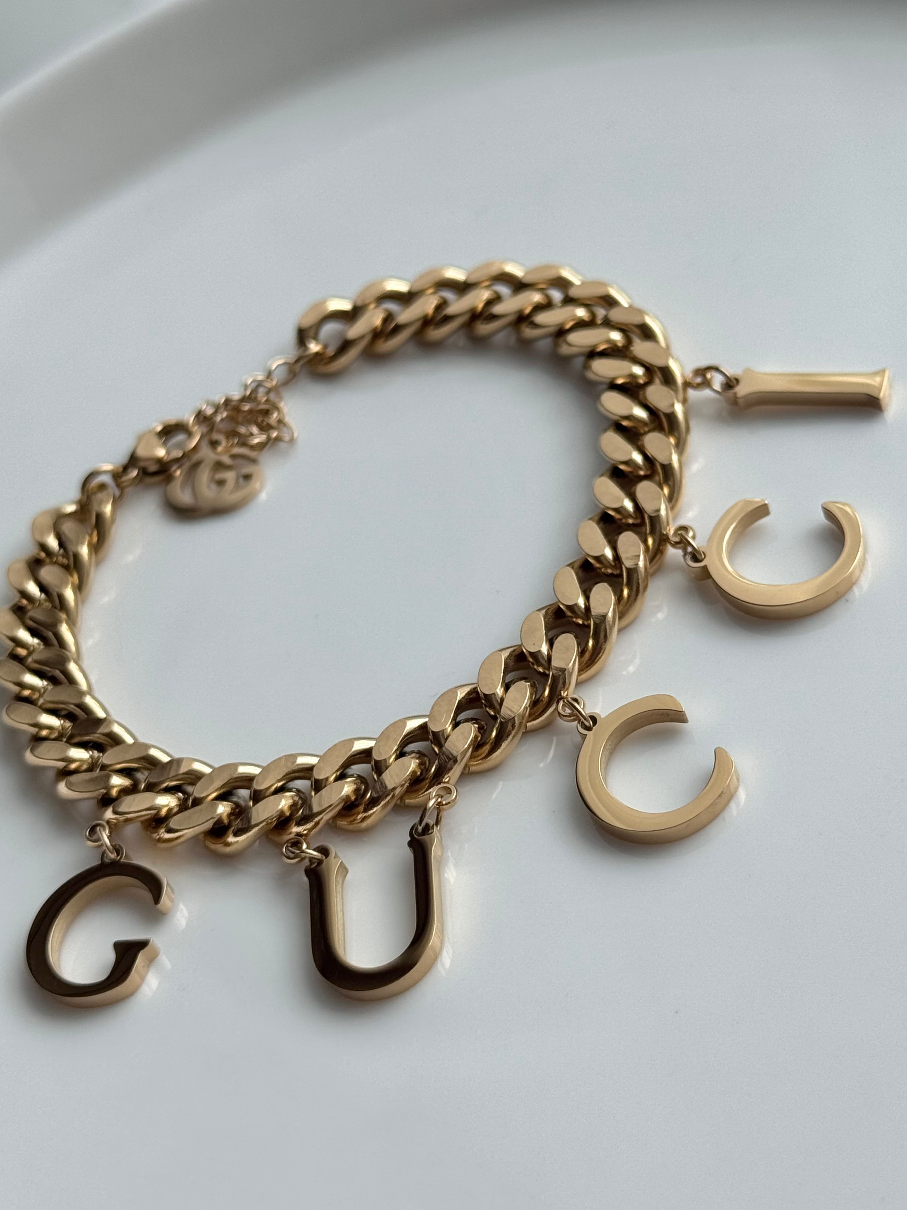 PULSERA CON LETRAS