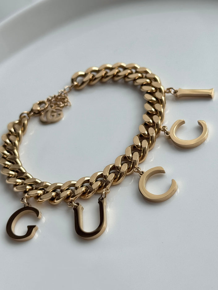 PULSERA CON LETRAS