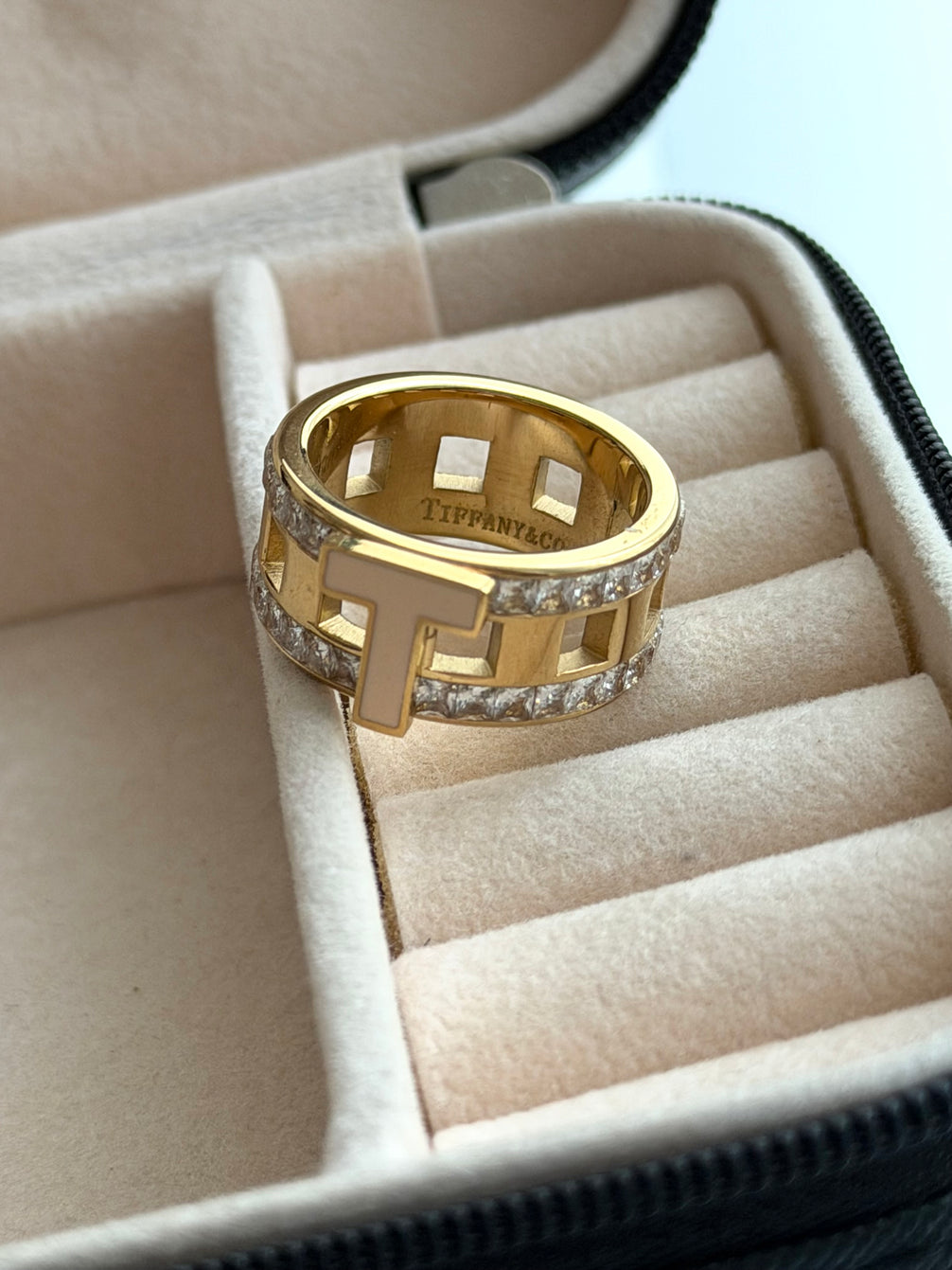 ANILLO T
