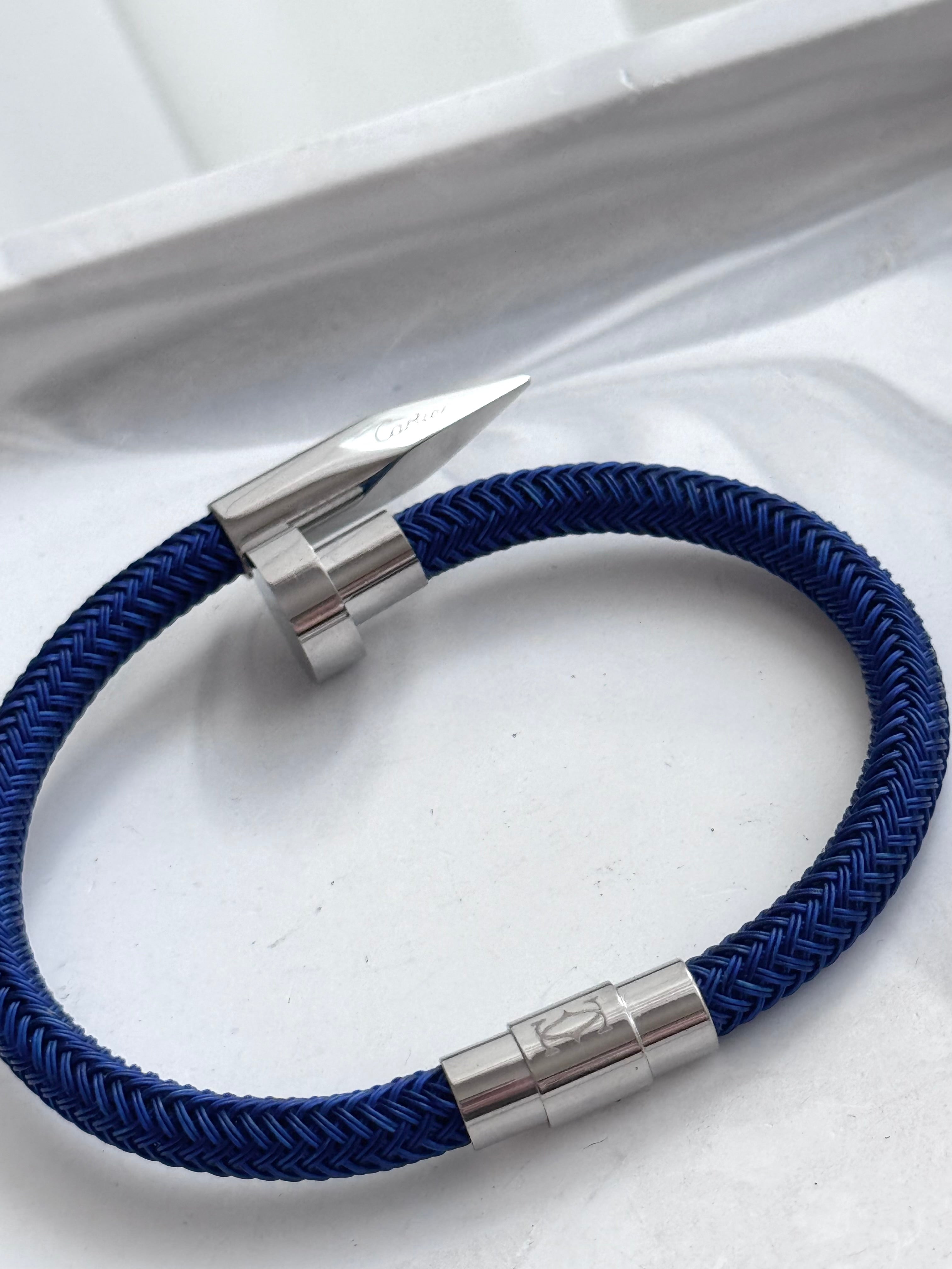 PULSERA CORREA AZUL CLAVO