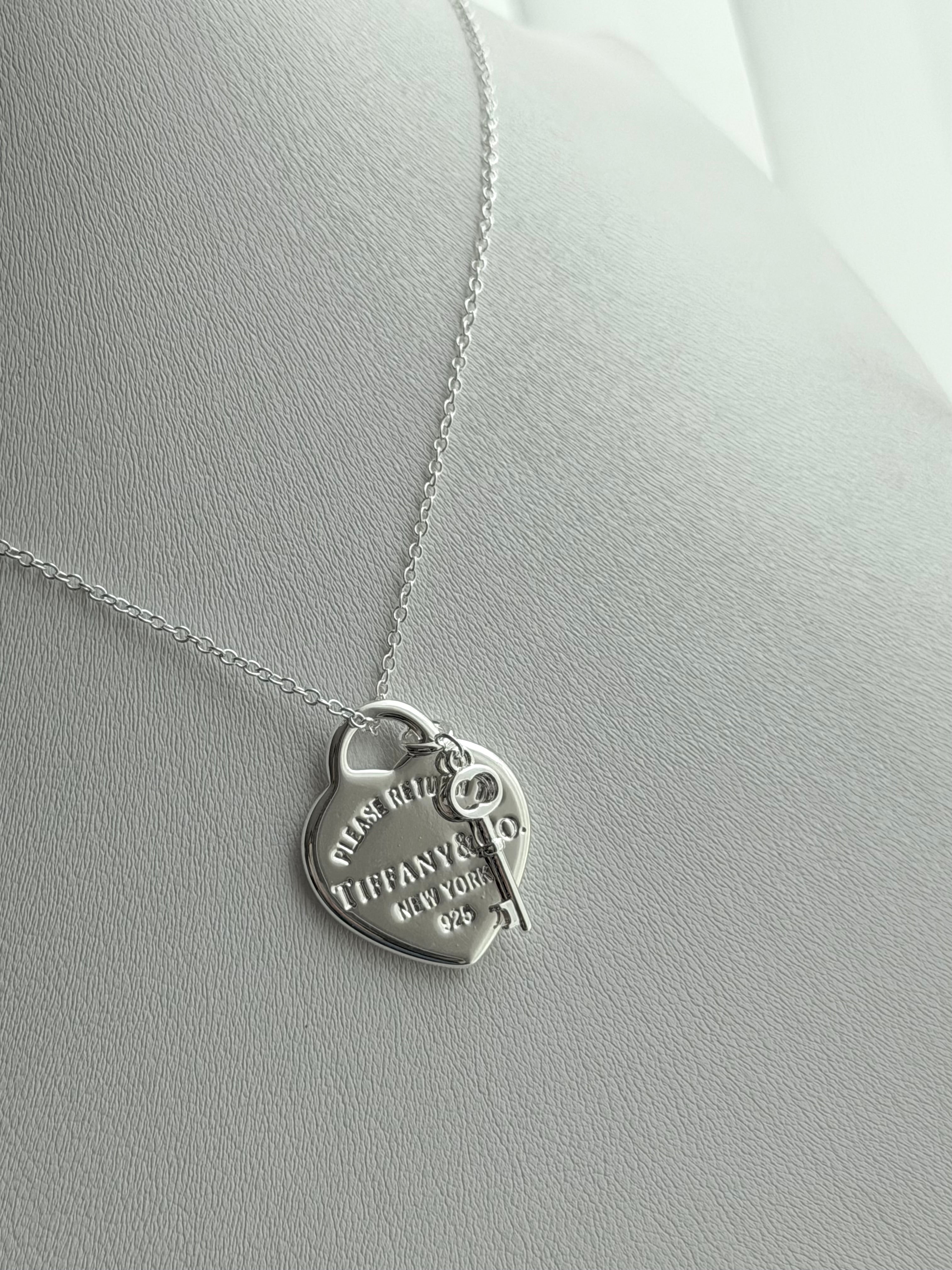 COLLAR CORAZON LLAVE