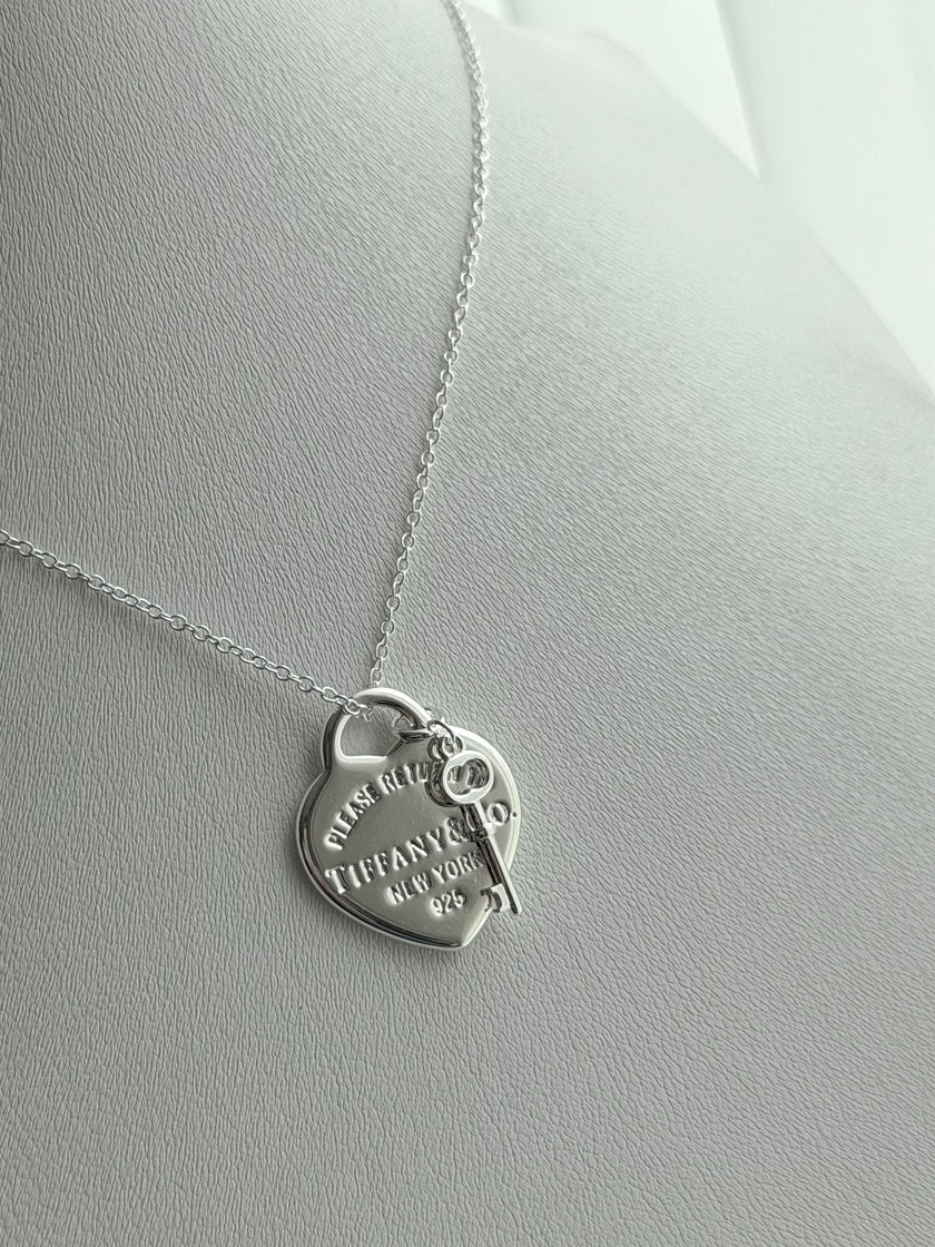 COLLAR CORAZON LLAVE