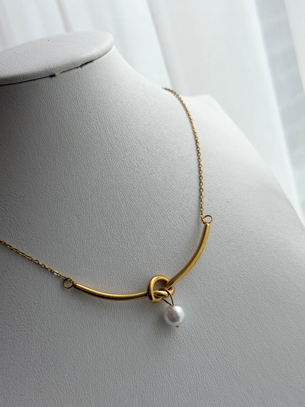 COLLAR NUDO