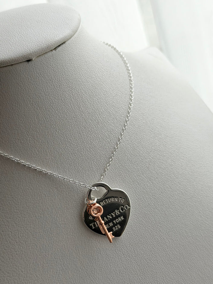 COLLAR CORAZON LLAVE