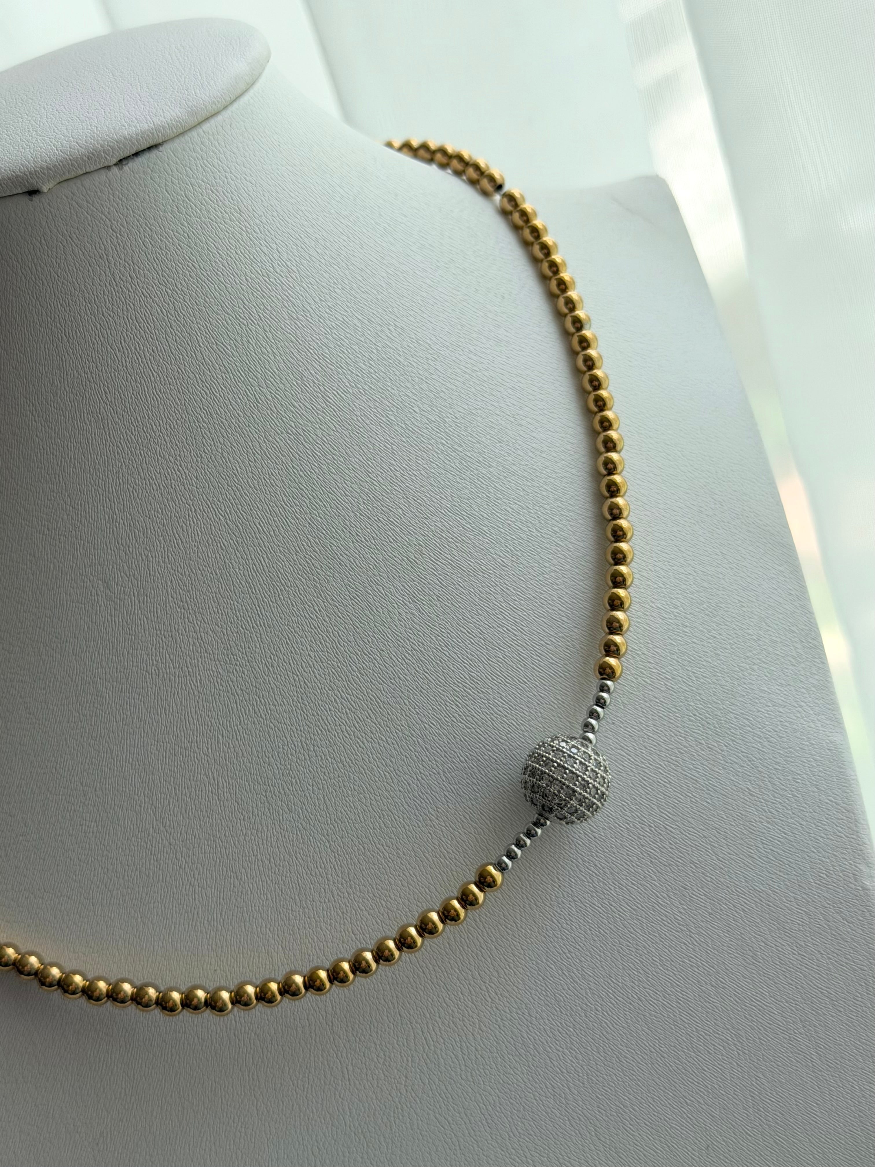 COLLAR BOLITA