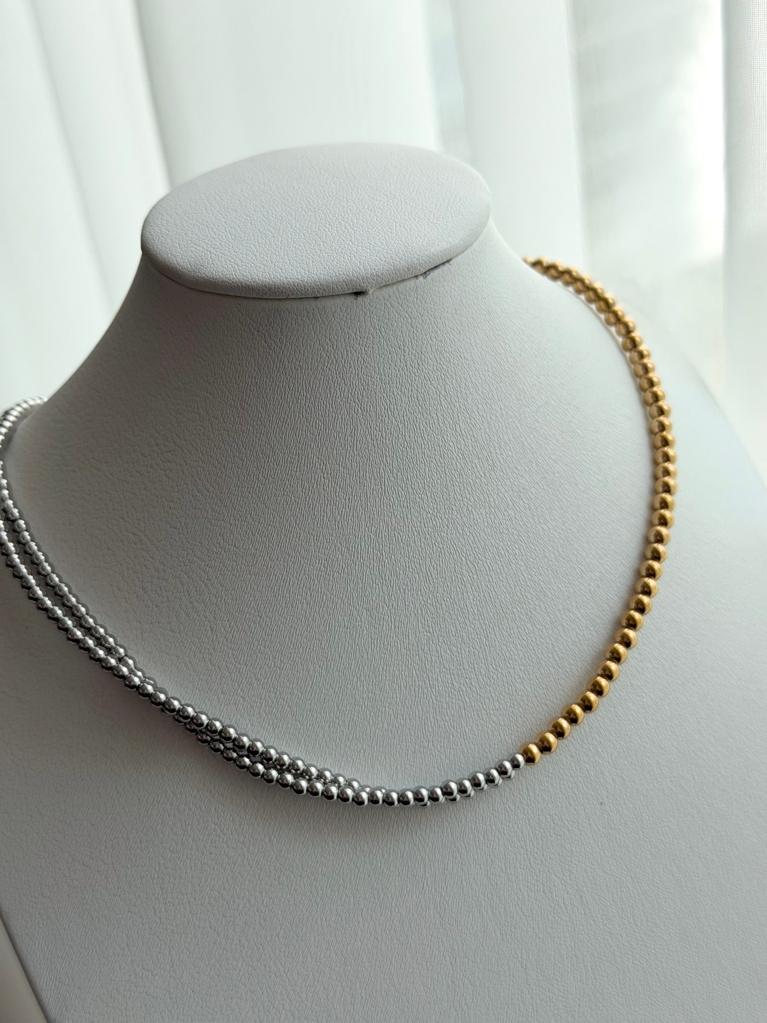 COLLAR BOLITAS