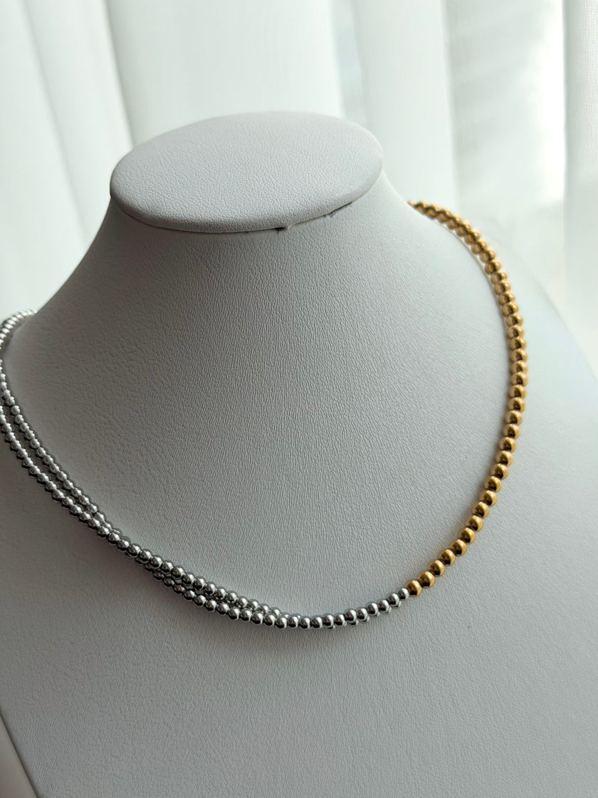 COLLAR BOLITAS