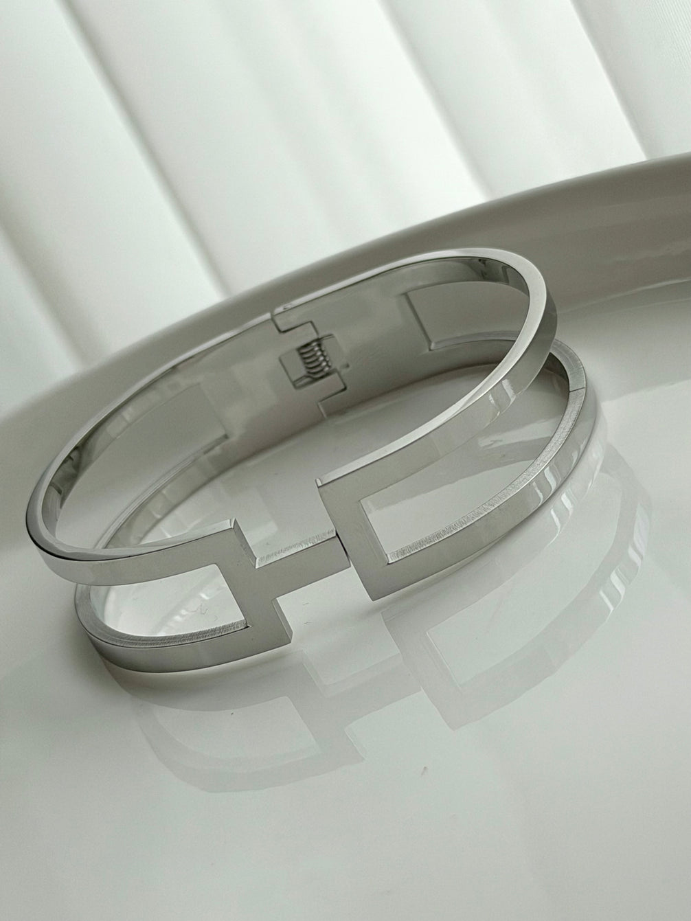 BRAZALETE H