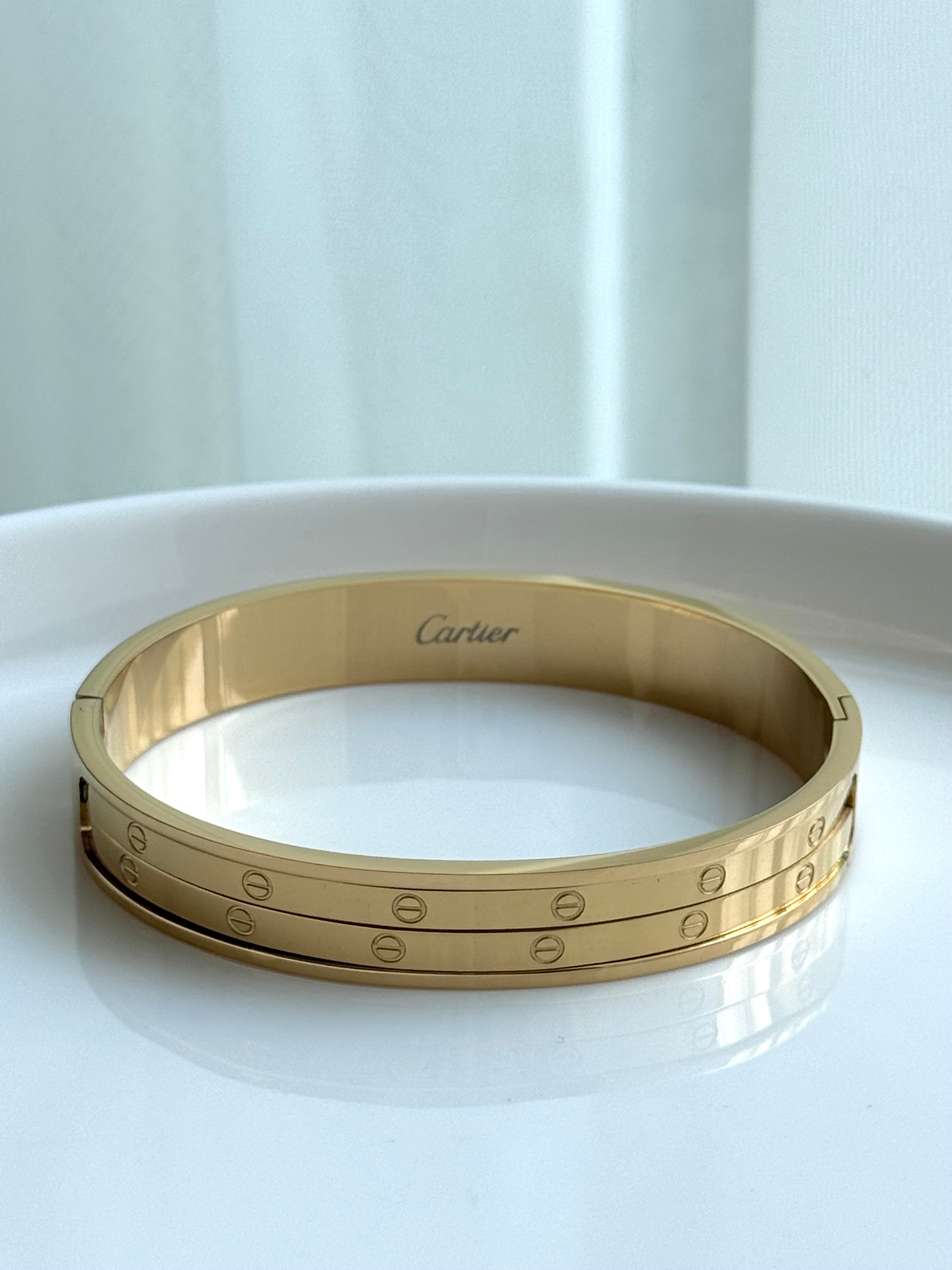 BRAZALETE GRUESO LOVE