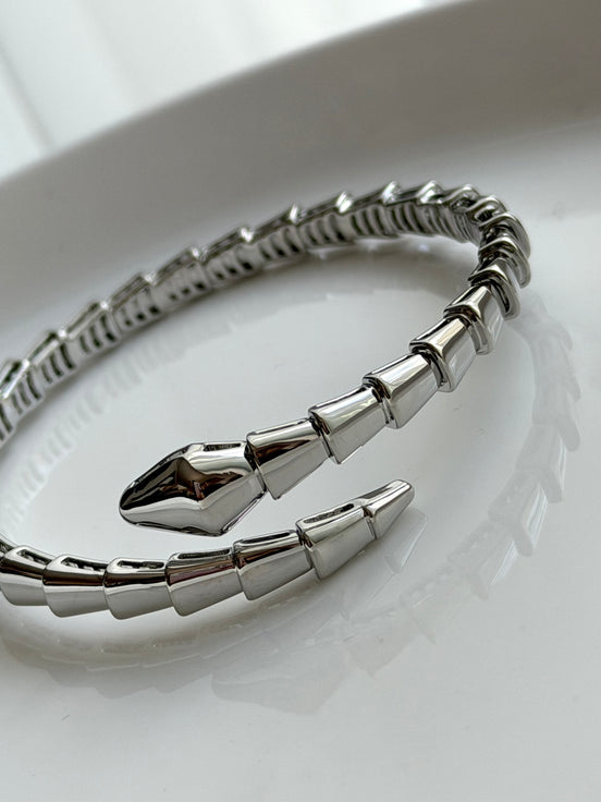 PULSERA SERPETI