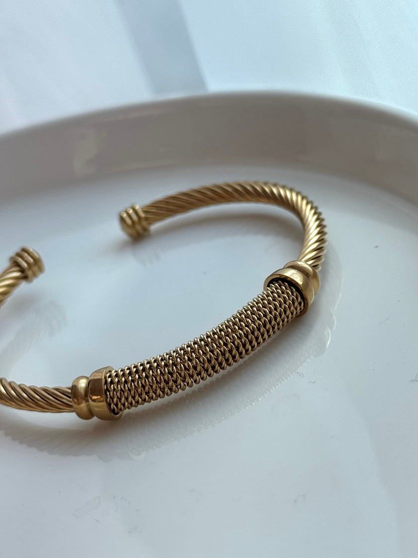 ALAMBRE ABIERTO ALAMBRE