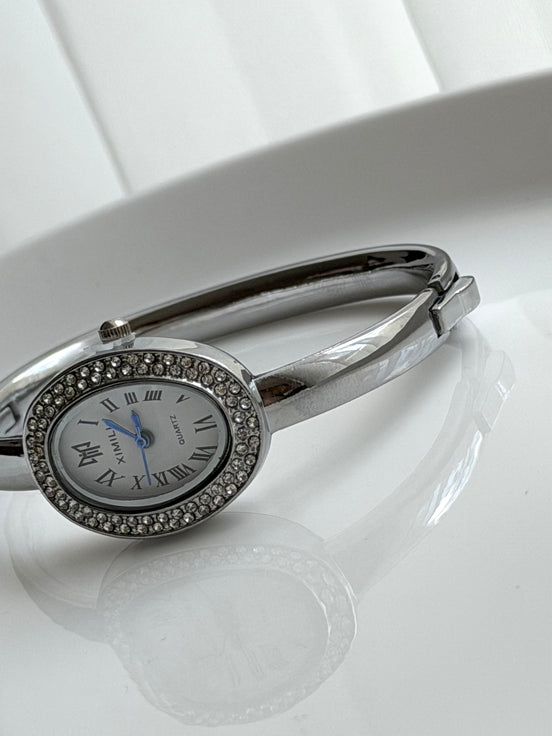 RELOJ TIPO PULSERA CON CRISTAL