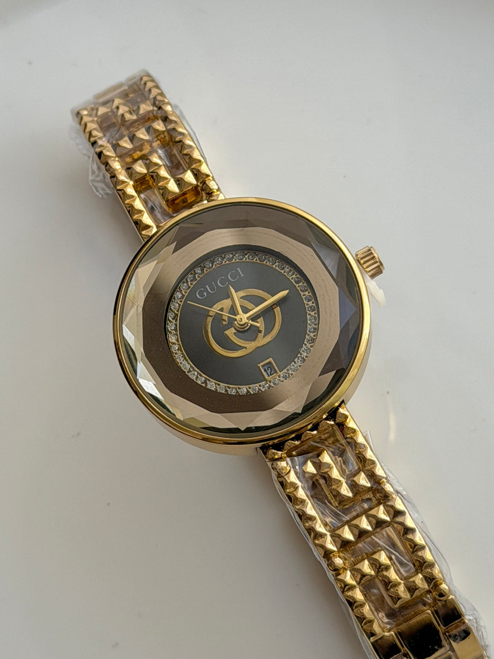 RELOJ CON CRISTAL
