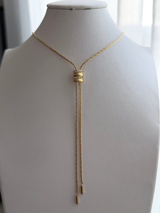 COLLAR CORBATERO DELGADO