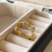 ANILLO X CON ZIRCONIAS